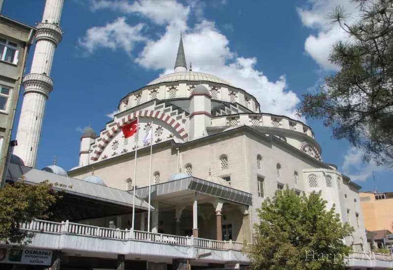 Elazığ'daki Cami ve Cem Evlerinin Temizliği Yapıldı